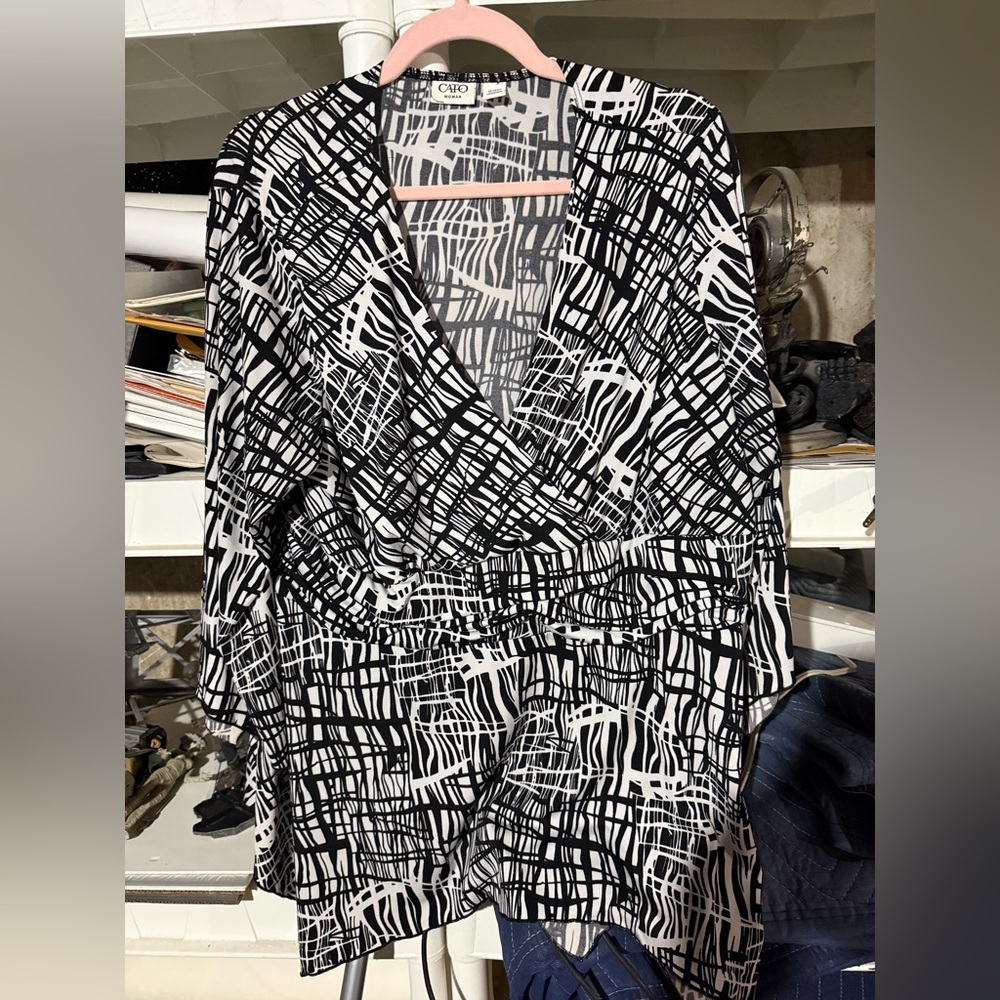 Cato Black and White Abstract Blouse
